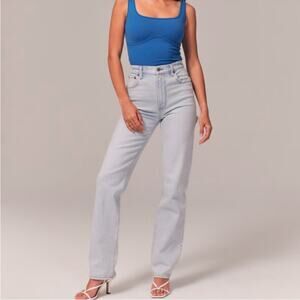 Abercrombie Light Wash The 90’s Straight Ultra High Rise Carpenter Jeans